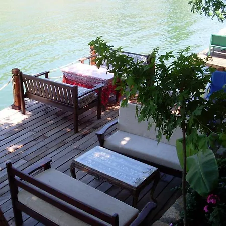 Onder Εξοχικό σπίτι